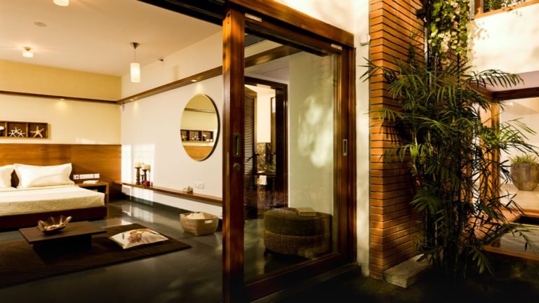 Total Environment - The Magic Faraway Tree Apartment in Bangalore- Lower level guest bedroom