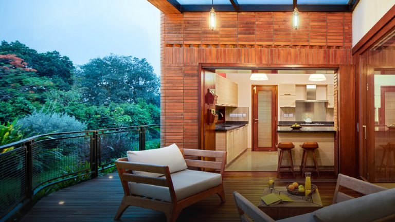 Total Environment - After the Rain villa in Bangalore - Fully quipped Kitchen leading to deck