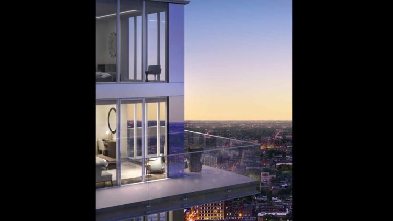 Trump Towers Gurgaon - Large deck - Private Balcony