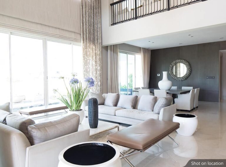 Hiranandani Crossgate Apartment in Devanahalli, Bangalore Living Room