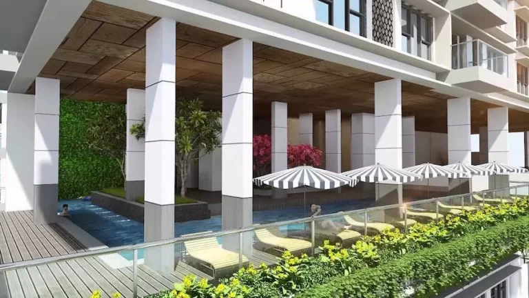 G Corp Residences Apartment in Bangalore Swimming-Pool