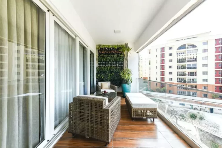 B&B Opulent Spire Apartment in Bangalore Balcony