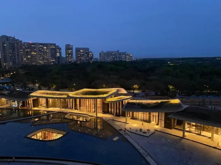 Dlf-The-Camellias-Club