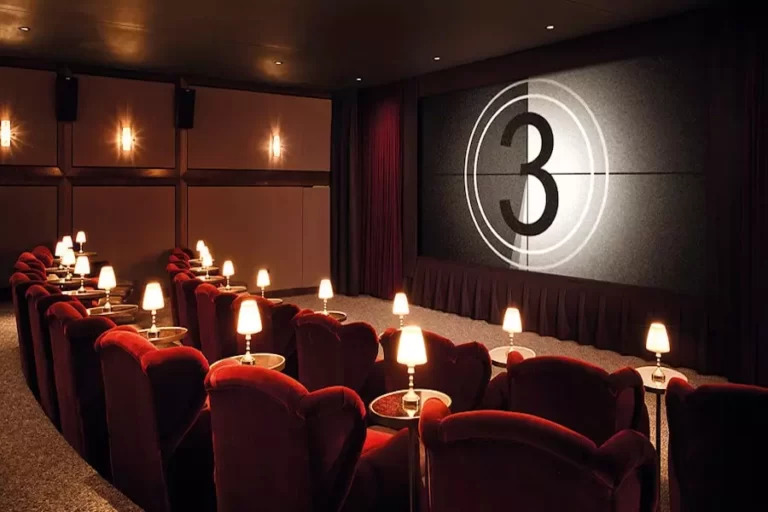 Silverglades-Hightown-Residences Club-Mini-Theatre-Room