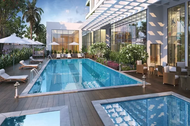 Silverglades-Hightown-Residences-Swimming-Pool