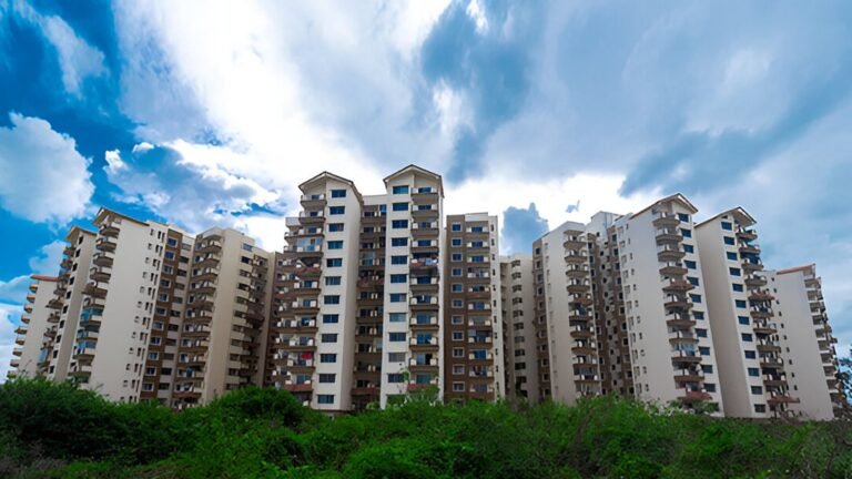 HM Indigo Apartment in JP Nagar Bangalore outer view