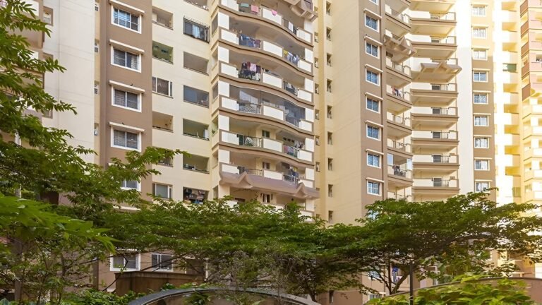 HM Indigo Apartment in JP Nagar Bangalore outside of apartment